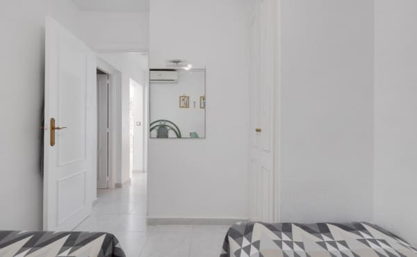 3 makuuhuone Huoneisto myytävänä paikassa Playa Flamenca mukana uima-altaan - 169 000 € (Ref: 9559680)