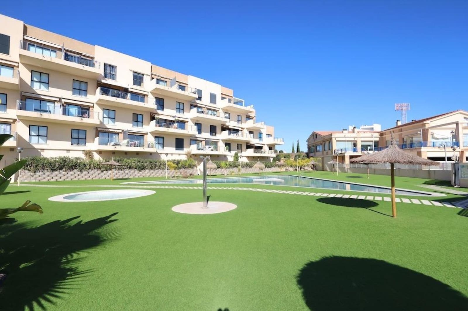 2 sovrum Lägenhet till salu i La Zenia med pool garage - 279 500 € (Ref: 9559682)
