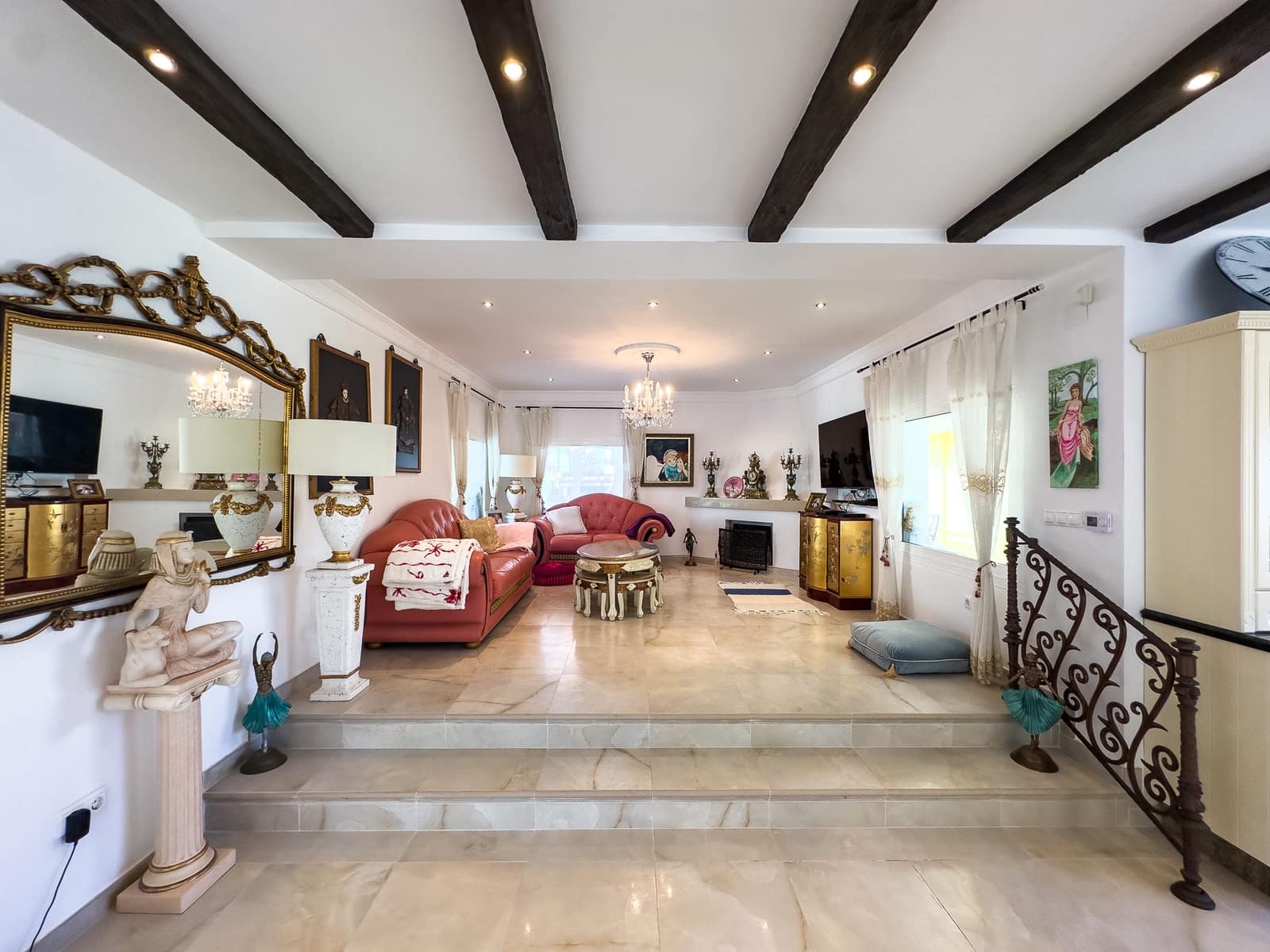 4 makuuhuone Huvila myytävänä paikassa Playa Flamenca mukana uima-altaan 
autotalli - 1 490 000 € (Ref: 9559685)