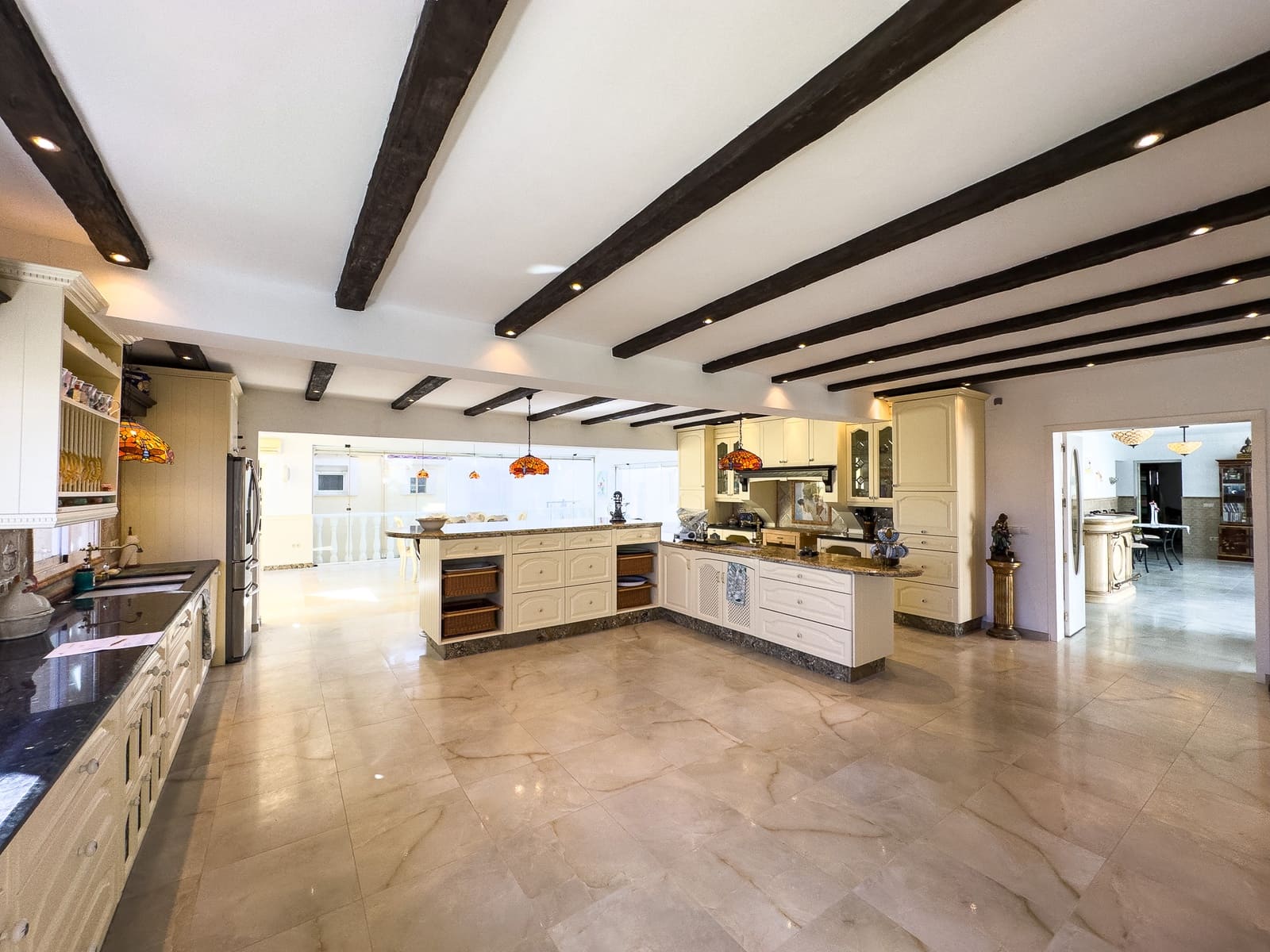 4 makuuhuone Huvila myytävänä paikassa Playa Flamenca mukana uima-altaan 
autotalli - 1 490 000 € (Ref: 9559685)