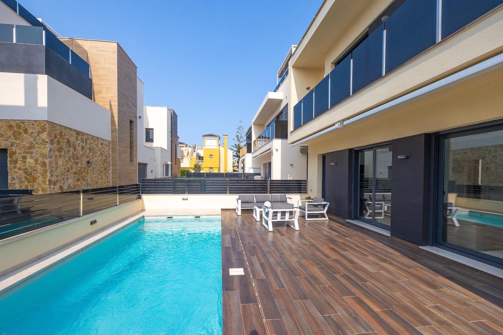 3 quarto Moradia para venda em Orihuela Costa com garagem - 489 000 € (Ref: 9559740)