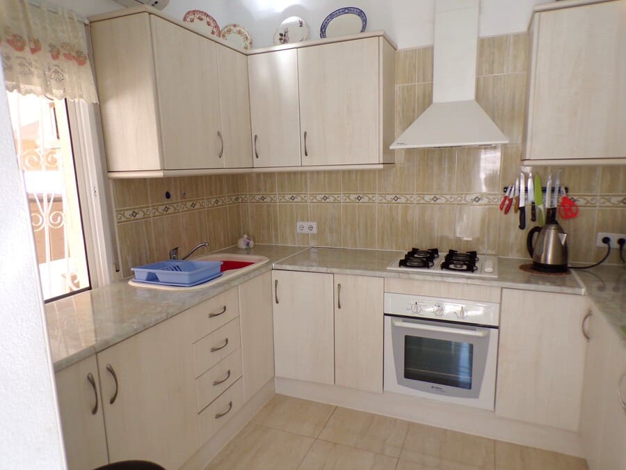 3 makuuhuone Huvila myytävänä paikassa Villamartin mukana uima-altaan 
autotalli - 399 000 € (Ref: 9566479)