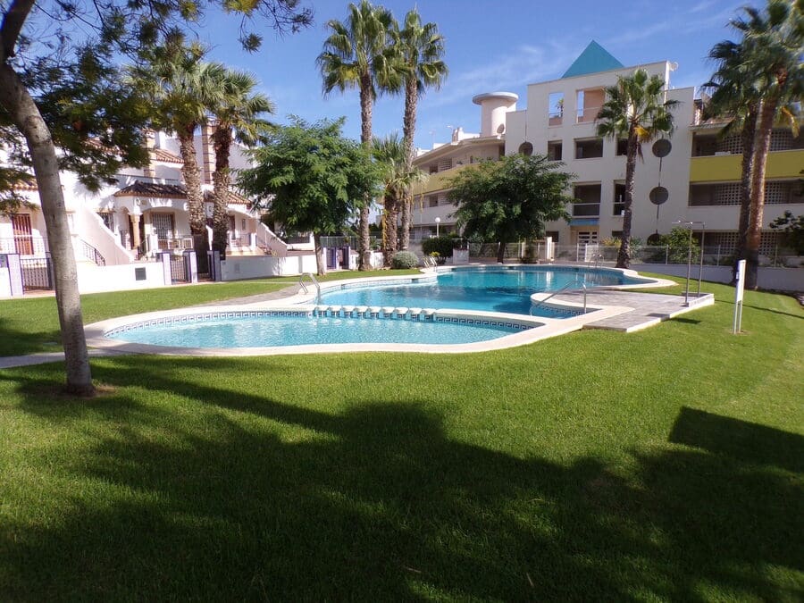 2 soverom Leilighet til salgs i Villamartin med svømmebasseng - € 179 995 (Ref: 9566480)