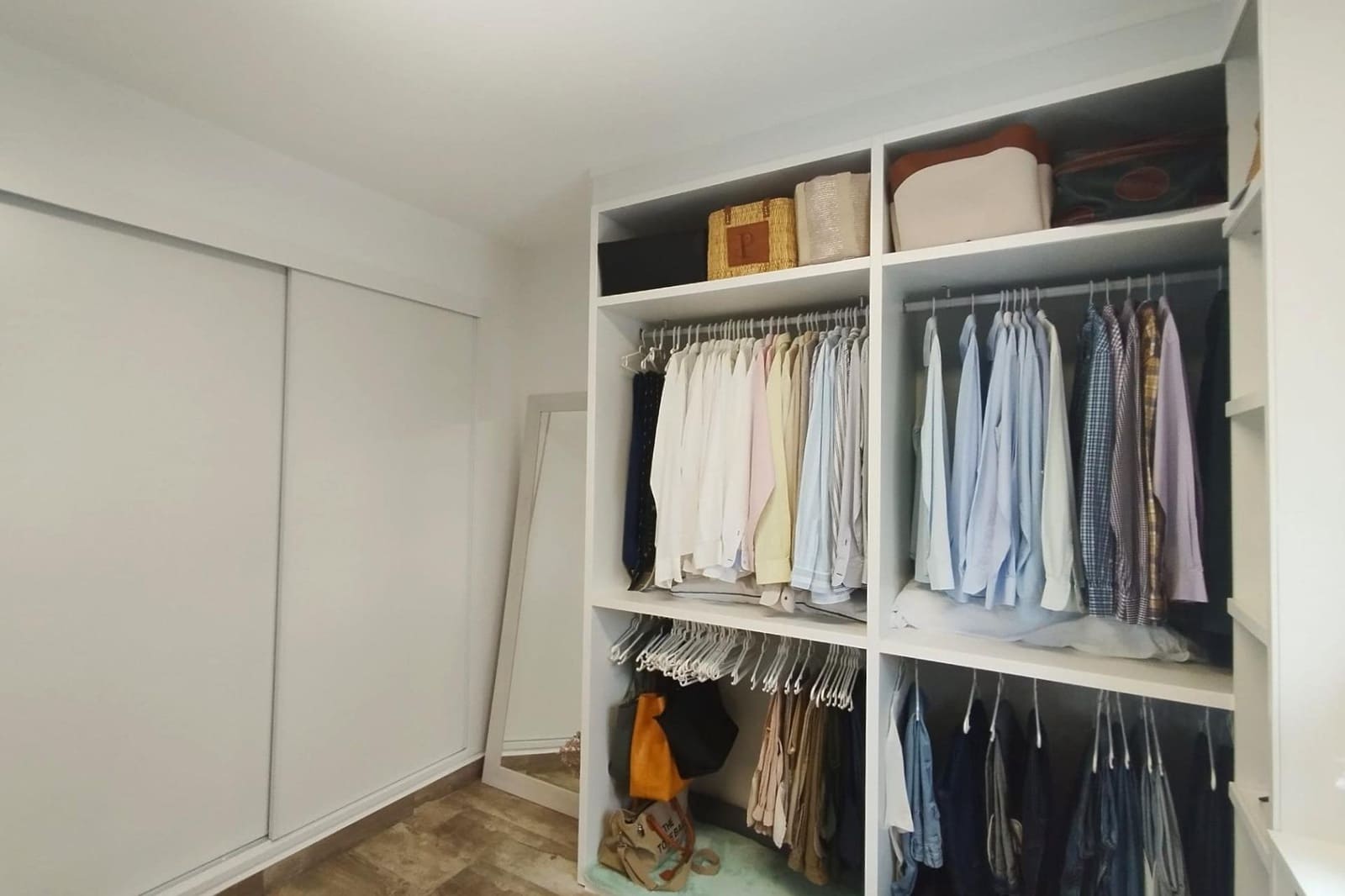 4 makuuhuone Huvila myytävänä paikassa Villamartin mukana uima-altaan 
autotalli - 435 000 € (Ref: 9566482)