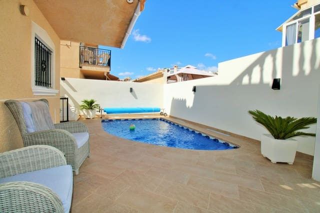 4 makuuhuone Huvila myytävänä paikassa Villamartin, Orihuela mukana uima-altaan - 379 000 € (Ref: 9569287)