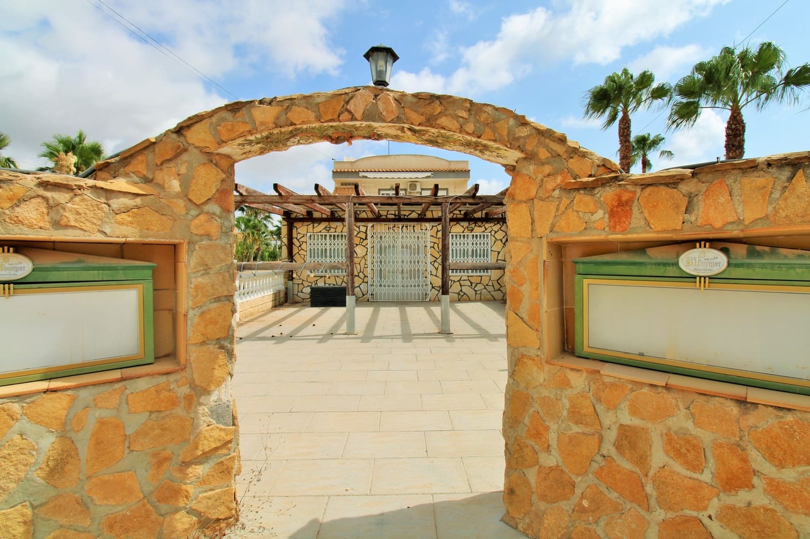 3 soverom Kommersiell til salgs i Villamartin - € 374 900 (Ref: 9569306)