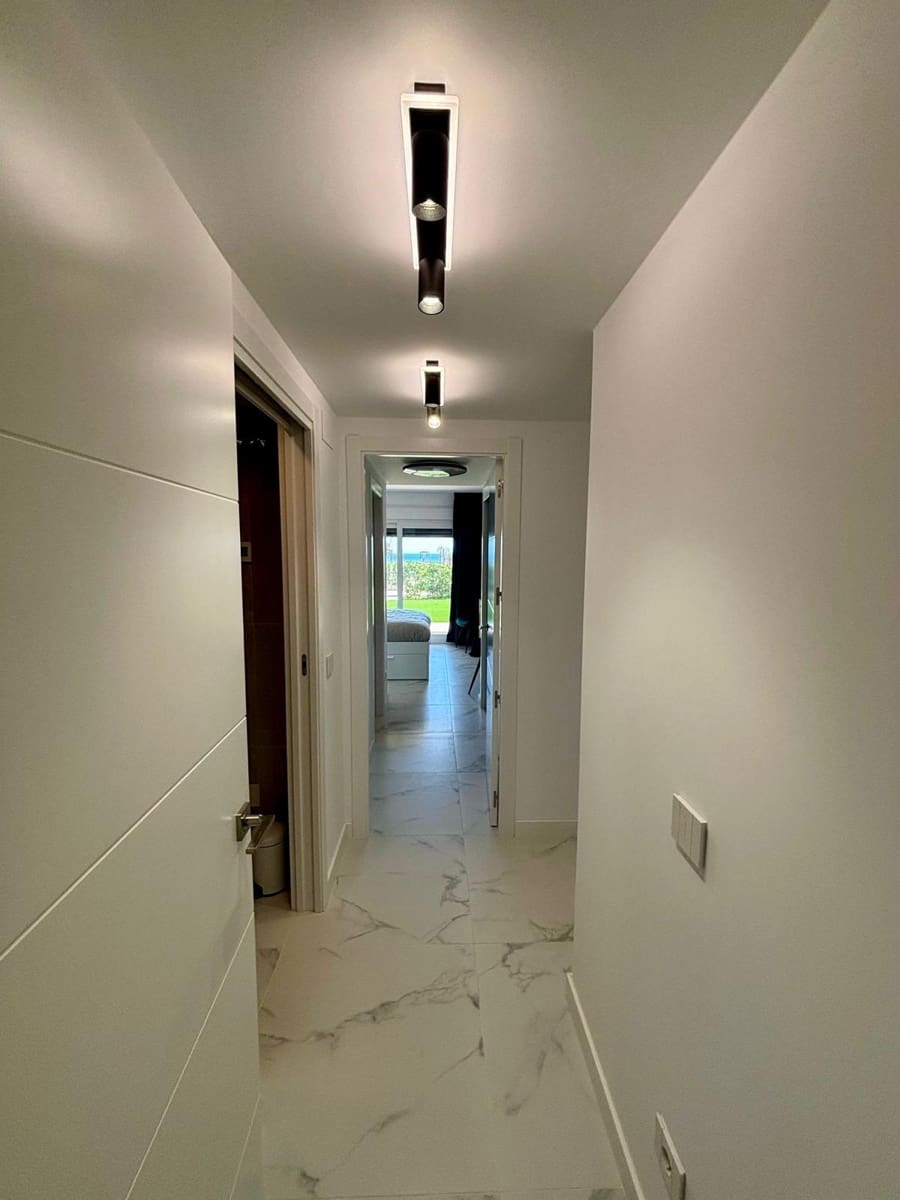 2 soverom Leilighet til salgs i Punta Prima med svømmebasseng garasje - € 435 000 (Ref: 9570122)