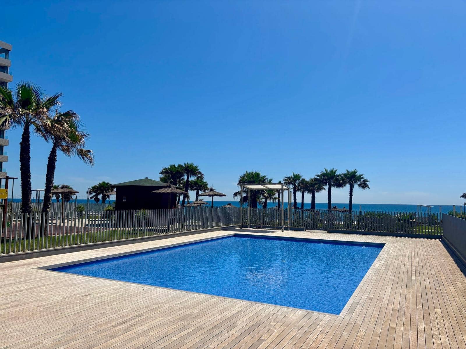 2 soverom Leilighet til salgs i Punta Prima med svømmebasseng garasje - € 435 000 (Ref: 9570122)