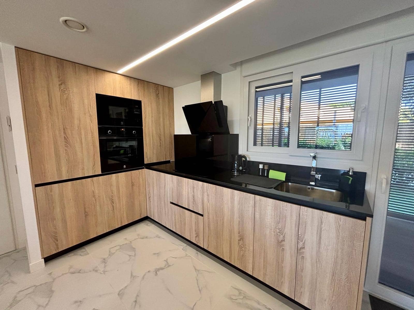 2 soverom Leilighet til salgs i Punta Prima med svømmebasseng garasje - € 435 000 (Ref: 9570122)