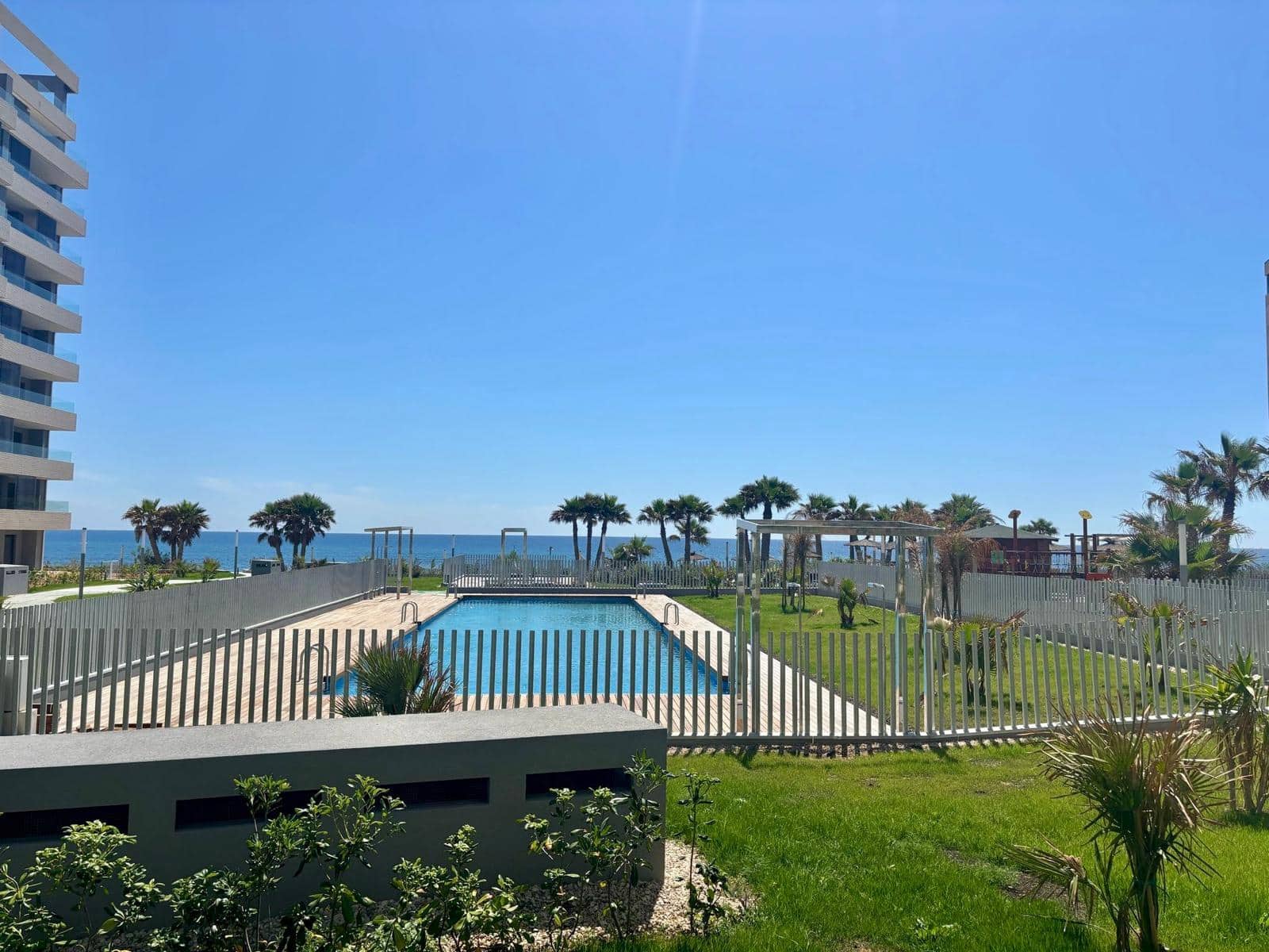 2 soverom Leilighet til salgs i Punta Prima med svømmebasseng garasje - € 435 000 (Ref: 9570122)