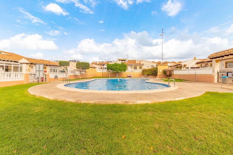 2 slaapkamer Huis te koop in Cabo Roig met zwembad garage - € 184.950 (Ref: 9585304)