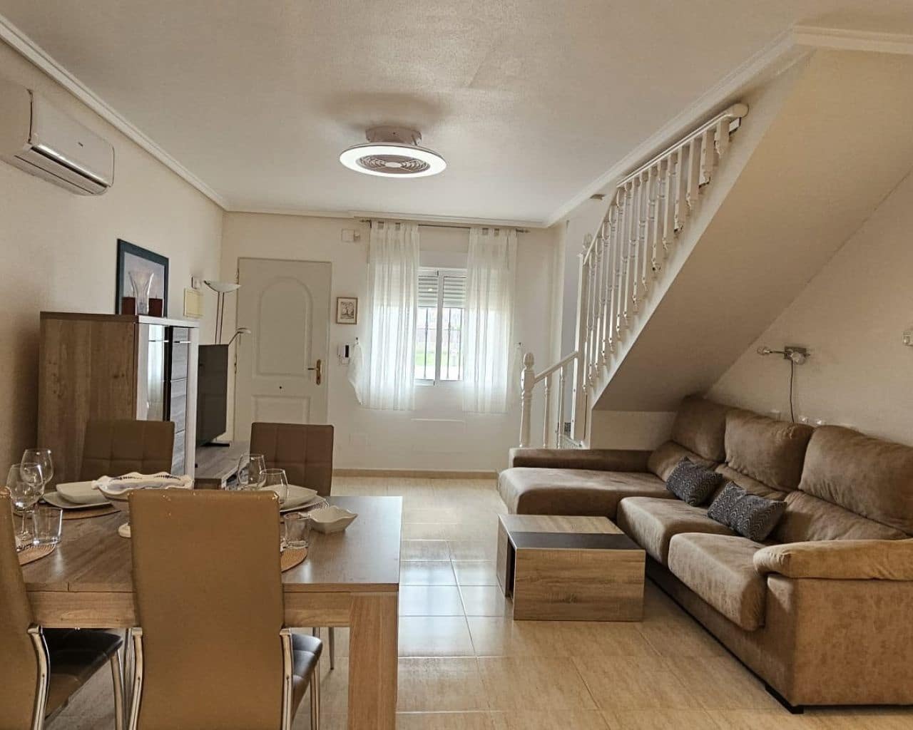 3 makuuhuone Omakotitalo myytävänä paikassa Los Dolses mukana uima-altaan 
autotalli - 259 900 € (Ref: 9606637)