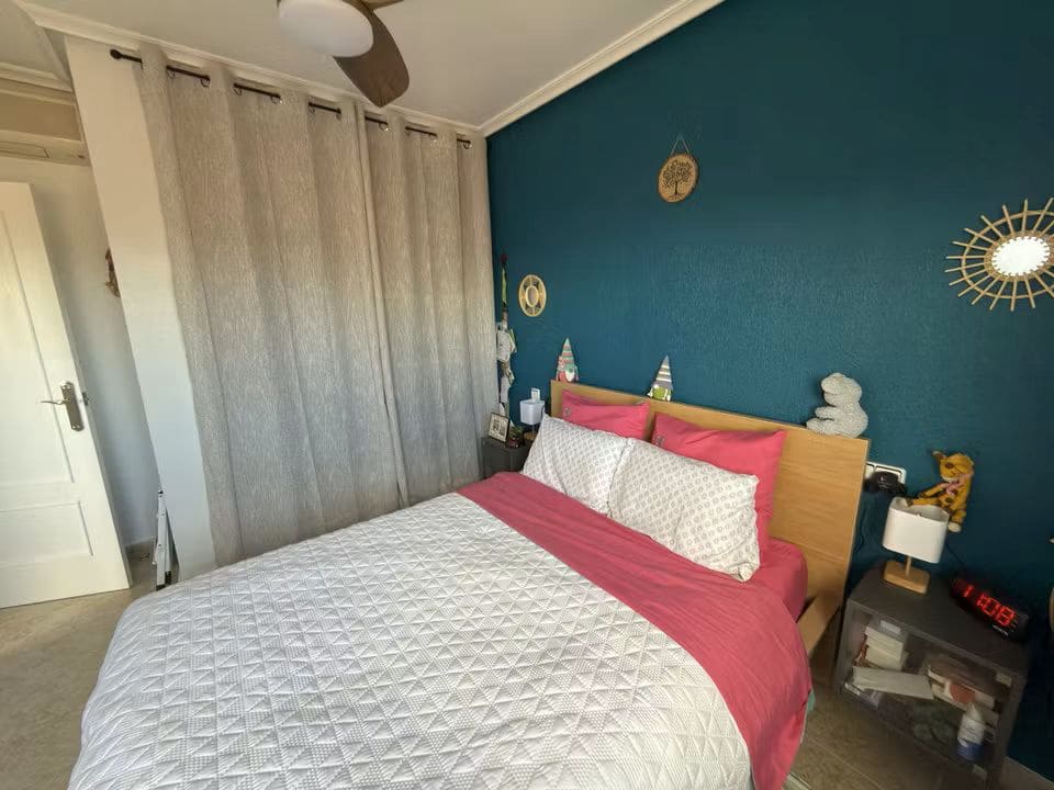 5 soveværelse Villa til salg i Villamartin med swimmingpool - € 399.000 (Ref: 9606638)