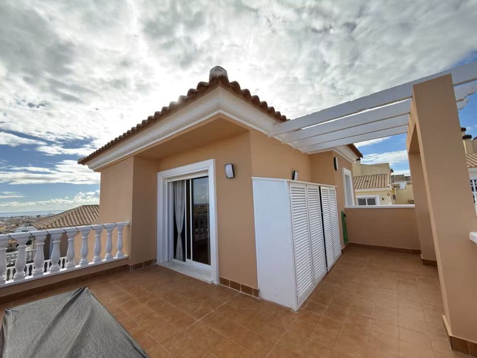 5 soveværelse Villa til salg i Villamartin med swimmingpool - € 399.000 (Ref: 9606638)