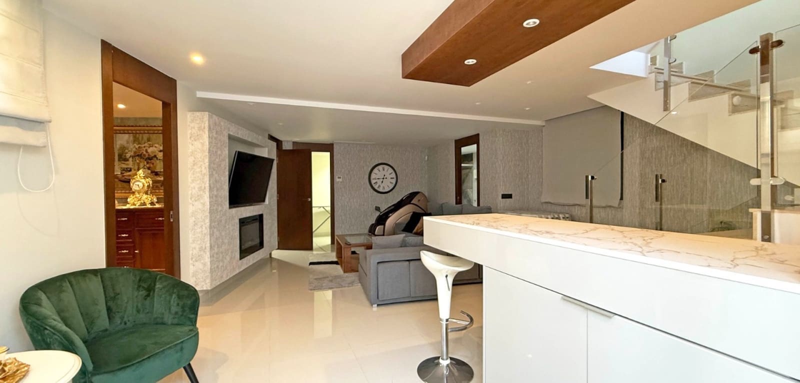 3 makuuhuone Huvila myytävänä paikassa Villamartin mukana uima-altaan - 475 000 € (Ref: 9623264)