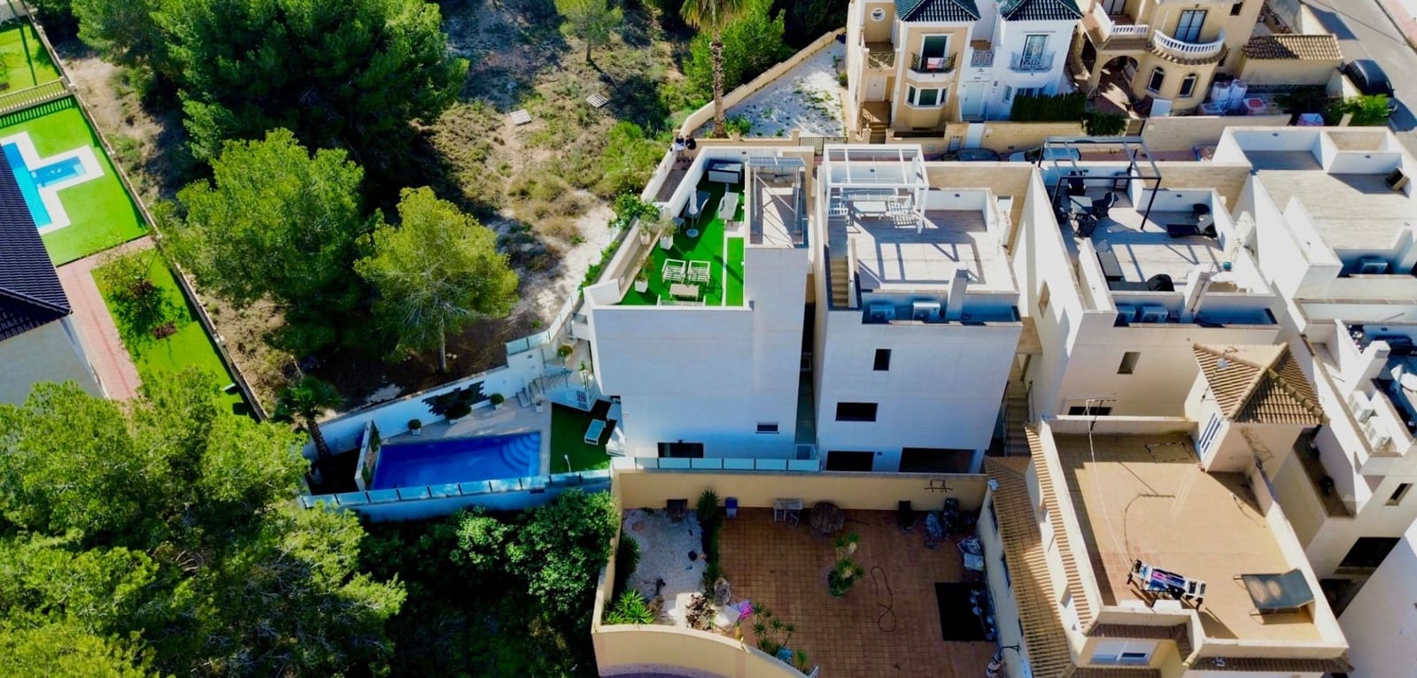 3 makuuhuone Huvila myytävänä paikassa Villamartin mukana uima-altaan - 475 000 € (Ref: 9623264)