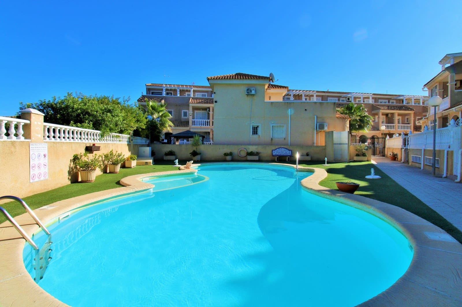 3 camera da letto Casa in vendita in Playa Flamenca - 234.900 € (Rif: 9628336)