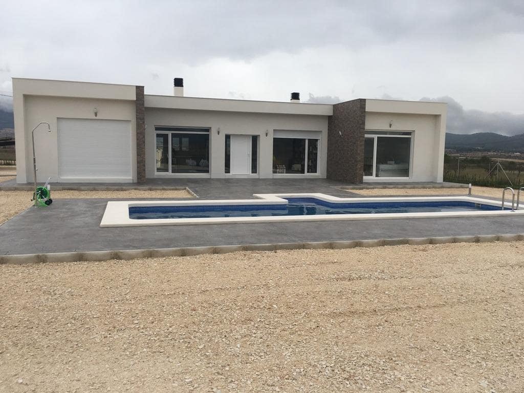 3 bedroom Villa for sale in Pinoso with pool garage - € 398,000 (Ref: 9653074)