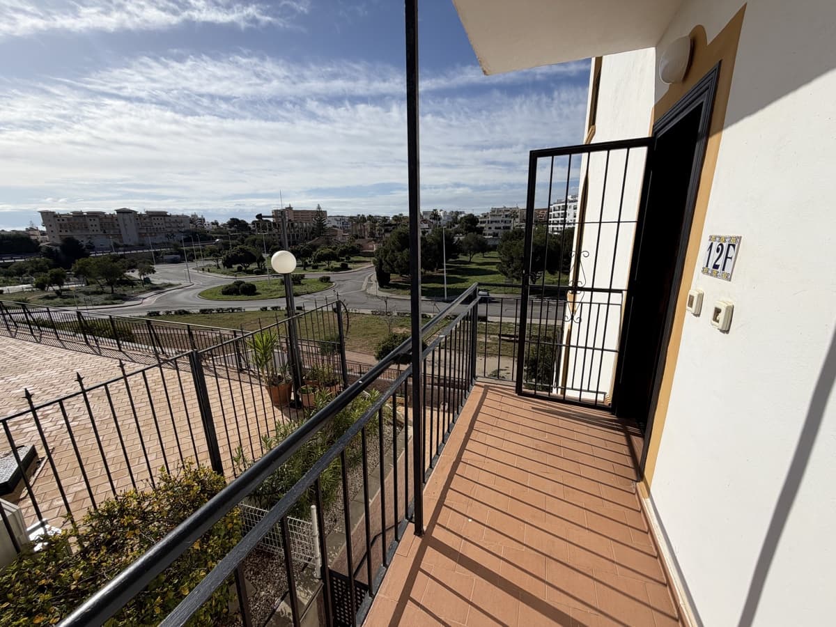 2 Zimmer Apartment zu verkaufen in La Zenia mit Pool - 175.000 € (Ref: 9665586)