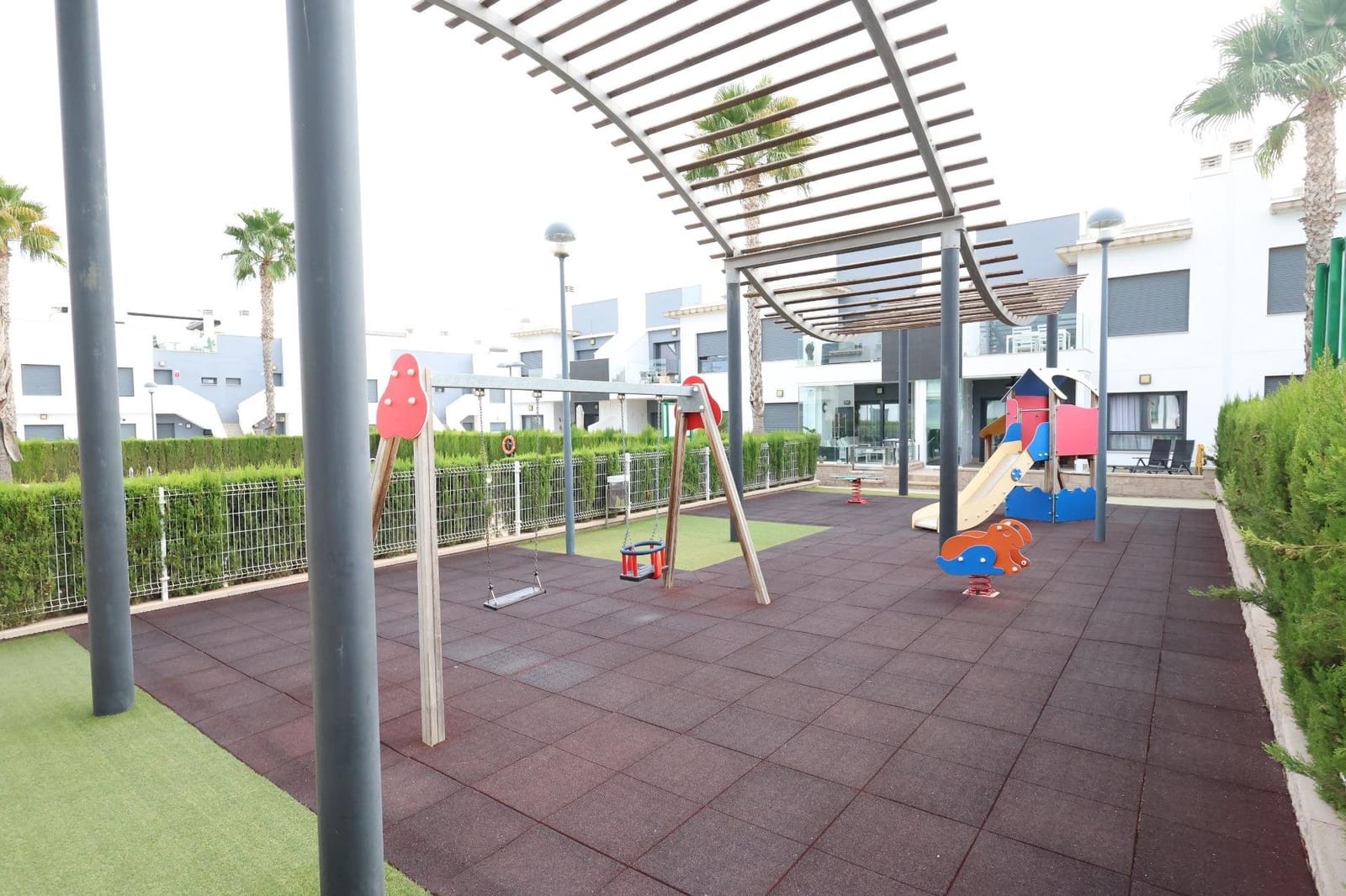 2 Zimmer Apartment zu verkaufen in Pilar de la Horadada mit Pool - 225.000 € (Ref: 9665699)