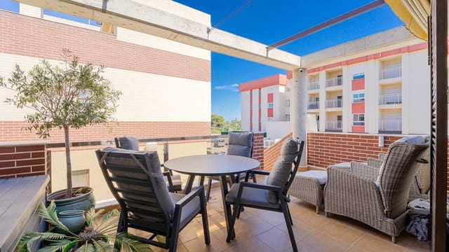 Apartamento de 3 habitaciones en Lomas de Cabo Roig - Los Dolses, Orihuela en venta con piscina garaje - 249.900 € (Ref: 9665702)