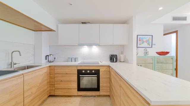 2 chambre Appartement à vendre à Punta Prima, Torrevieja avec piscine garage - 260 000 € (Ref: 9678224)