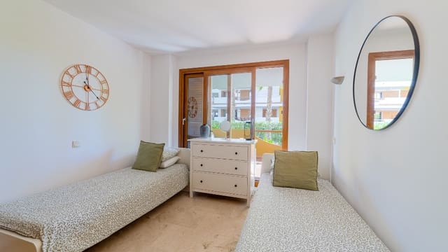 2 chambre Appartement à vendre à Punta Prima, Torrevieja avec piscine garage - 260 000 € (Ref: 9678224)