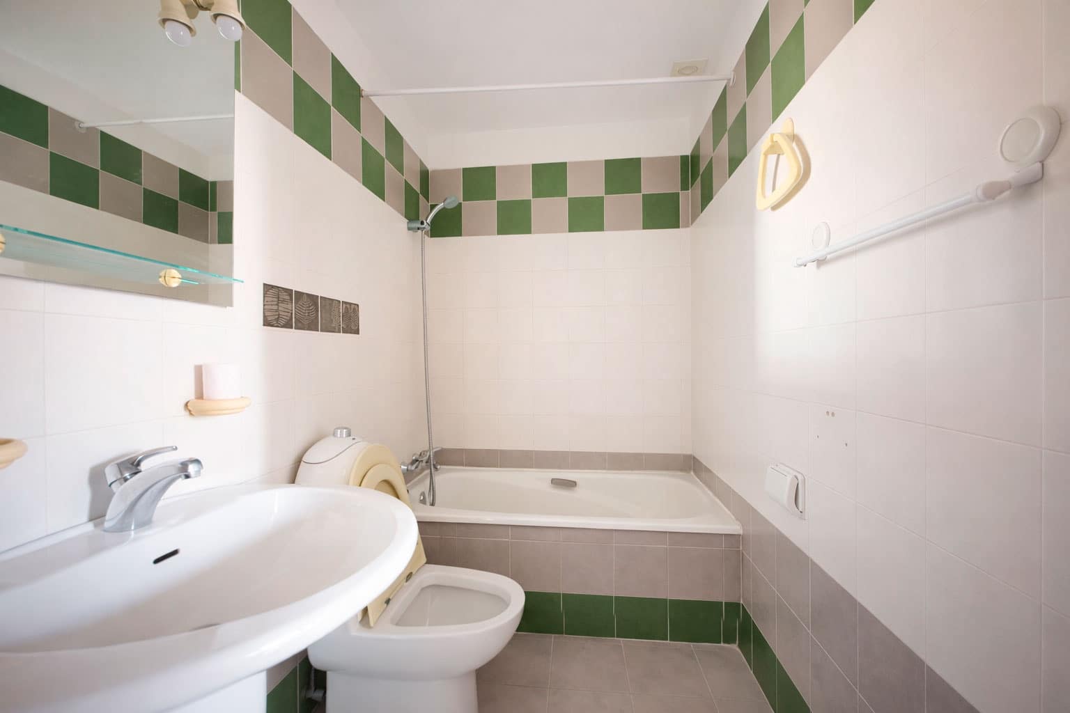 3 Zimmer Apartment zu verkaufen in Playa Flamenca mit Pool - 328.000 € (Ref: 9678225)