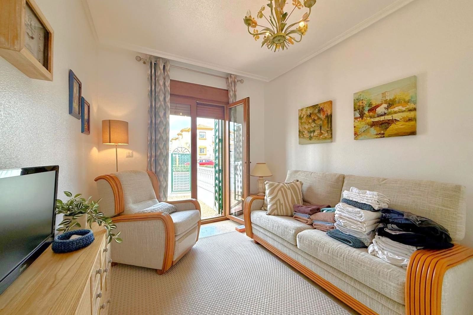 3 slaapkamer Huis te koop in Villamartin met zwembad - € 275.000 (Ref: 9679236)