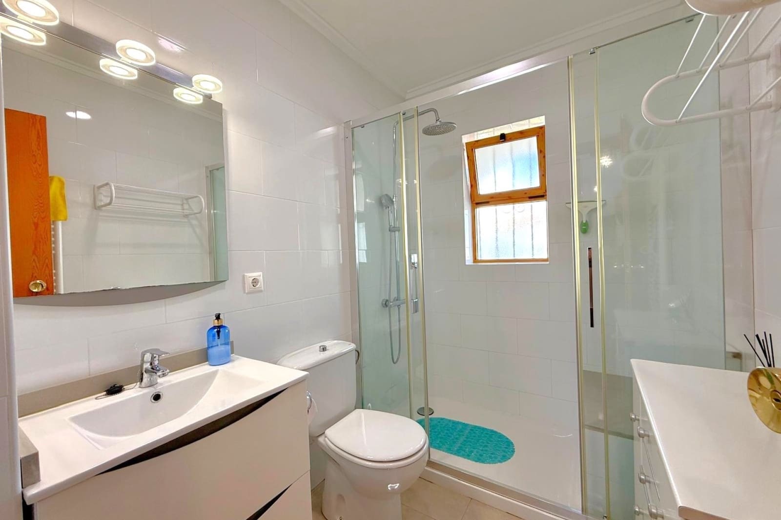 2 slaapkamer Huis te koop in Villamartin met zwembad - € 225.000 (Ref: 9679237)