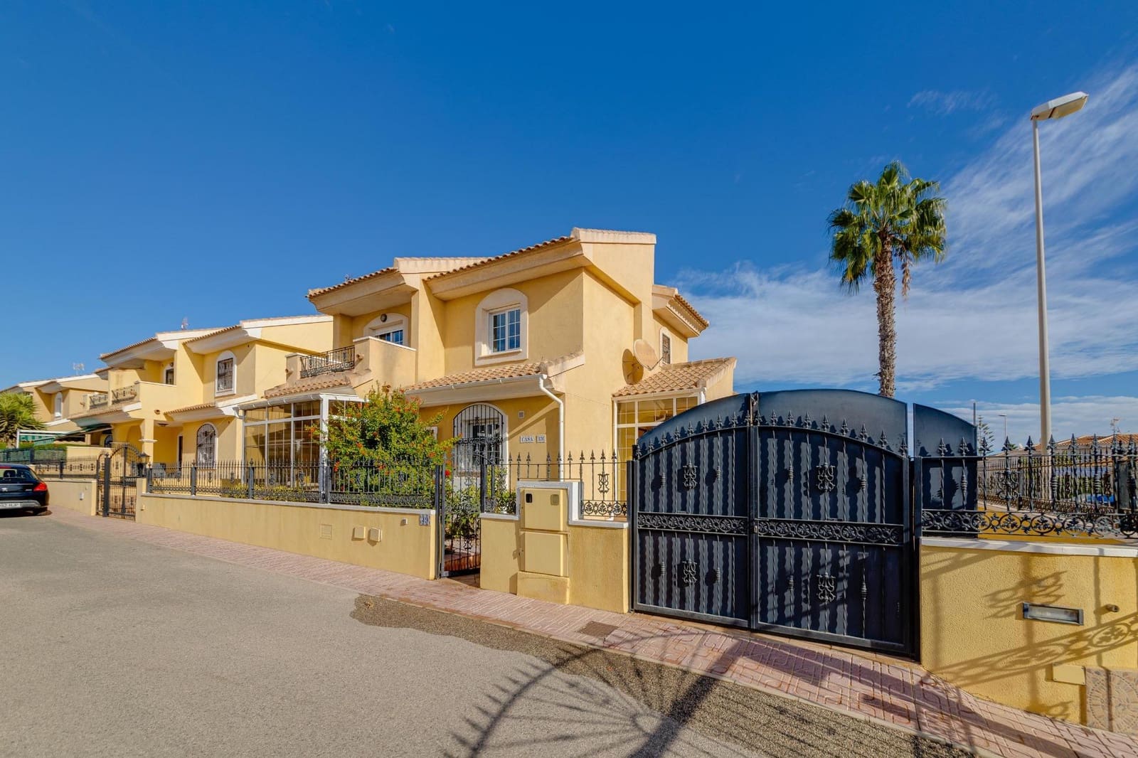 3 sovrum Villa till salu i Playa Flamenca med pool garage - 379 900 € (Ref: 9679238)