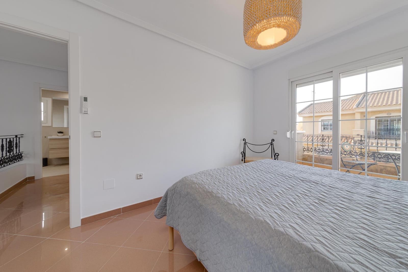 3 sovrum Villa till salu i Playa Flamenca med pool garage - 379 900 € (Ref: 9679238)