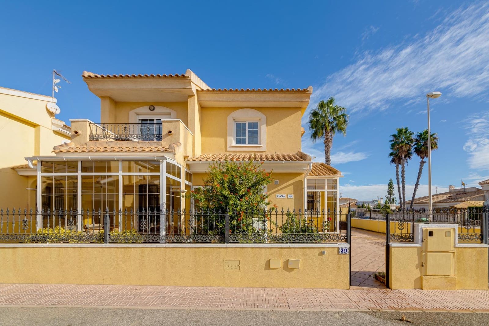 3 sovrum Villa till salu i Playa Flamenca med pool garage - 379 900 € (Ref: 9679238)