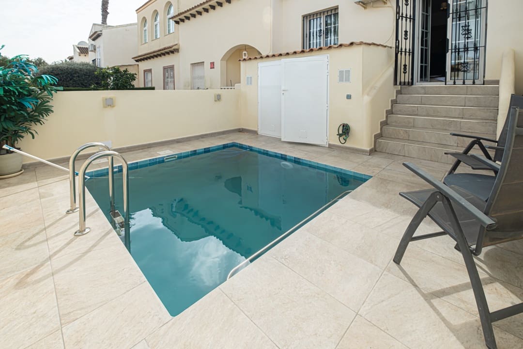 2 bedroom Townhouse for sale in Las Ramblas Golf with pool garage - € 289,000 (Ref: 9681435)