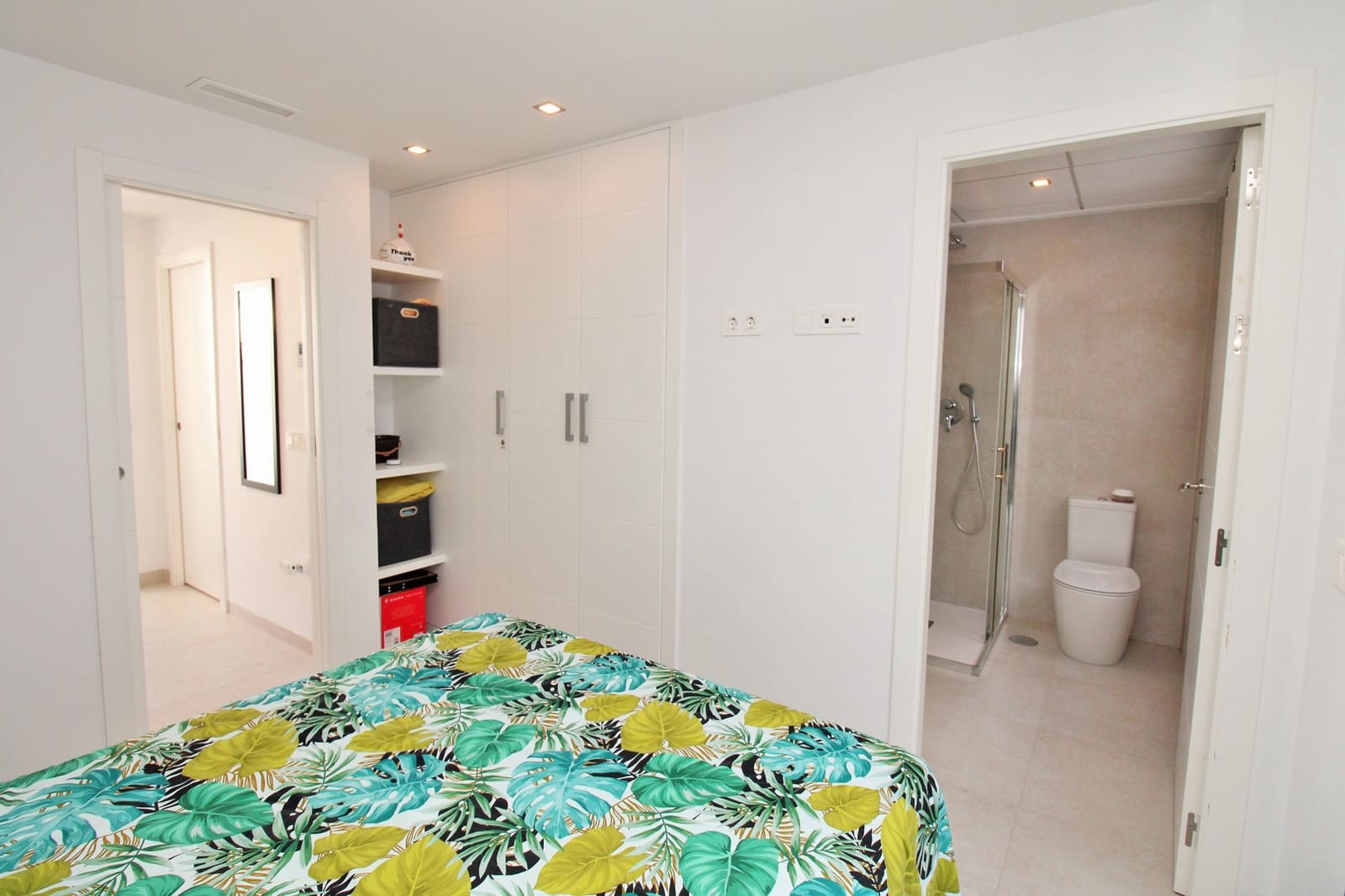 Casa de 2 habitaciones en Villamartin en venta con piscina - 294.990 € (Ref: 9702445)