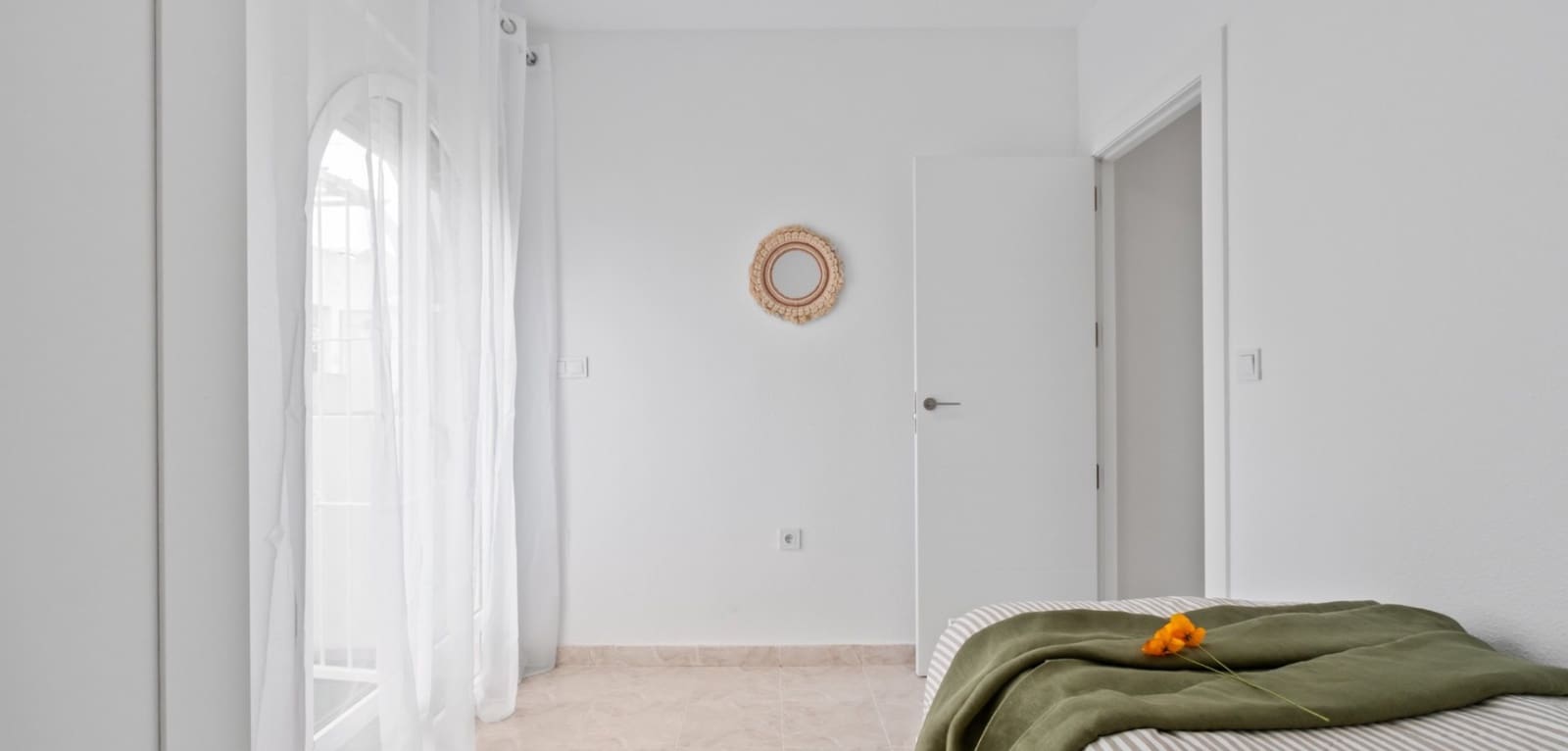 2 bedroom Townhouse for sale in La Florida with pool - € 205,000 (Ref: 9702446)