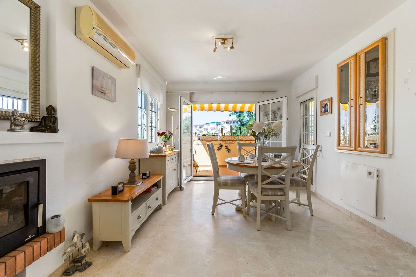 3 slaapkamer Villa te koop in Playa Flamenca met zwembad garage - € 365.000 (Ref: 9702449)