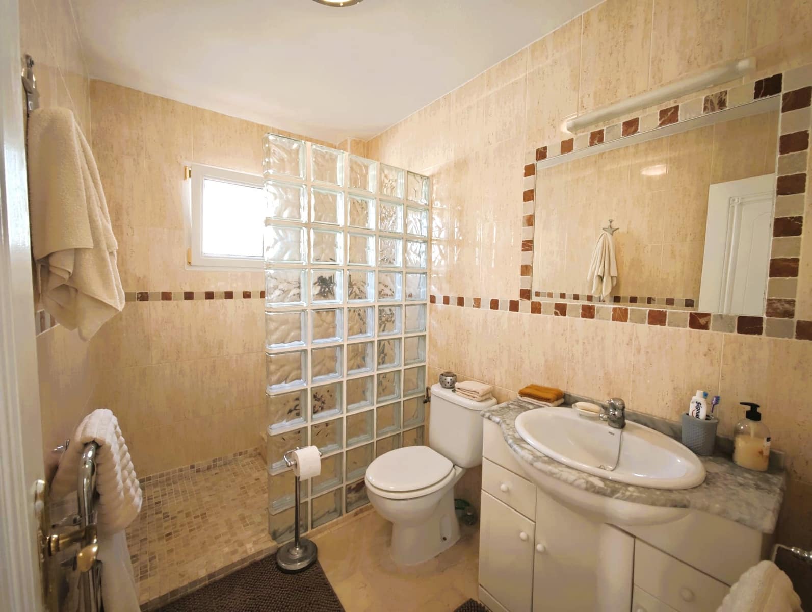 3 slaapkamer Villa te koop in Playa Flamenca met zwembad garage - € 365.000 (Ref: 9702449)
