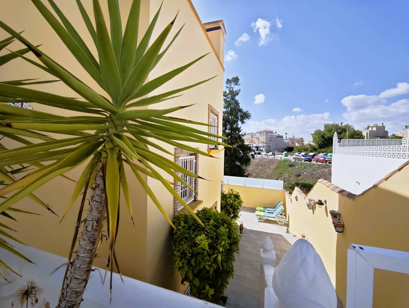 3 slaapkamer Villa te koop in Playa Flamenca met zwembad garage - € 365.000 (Ref: 9702449)