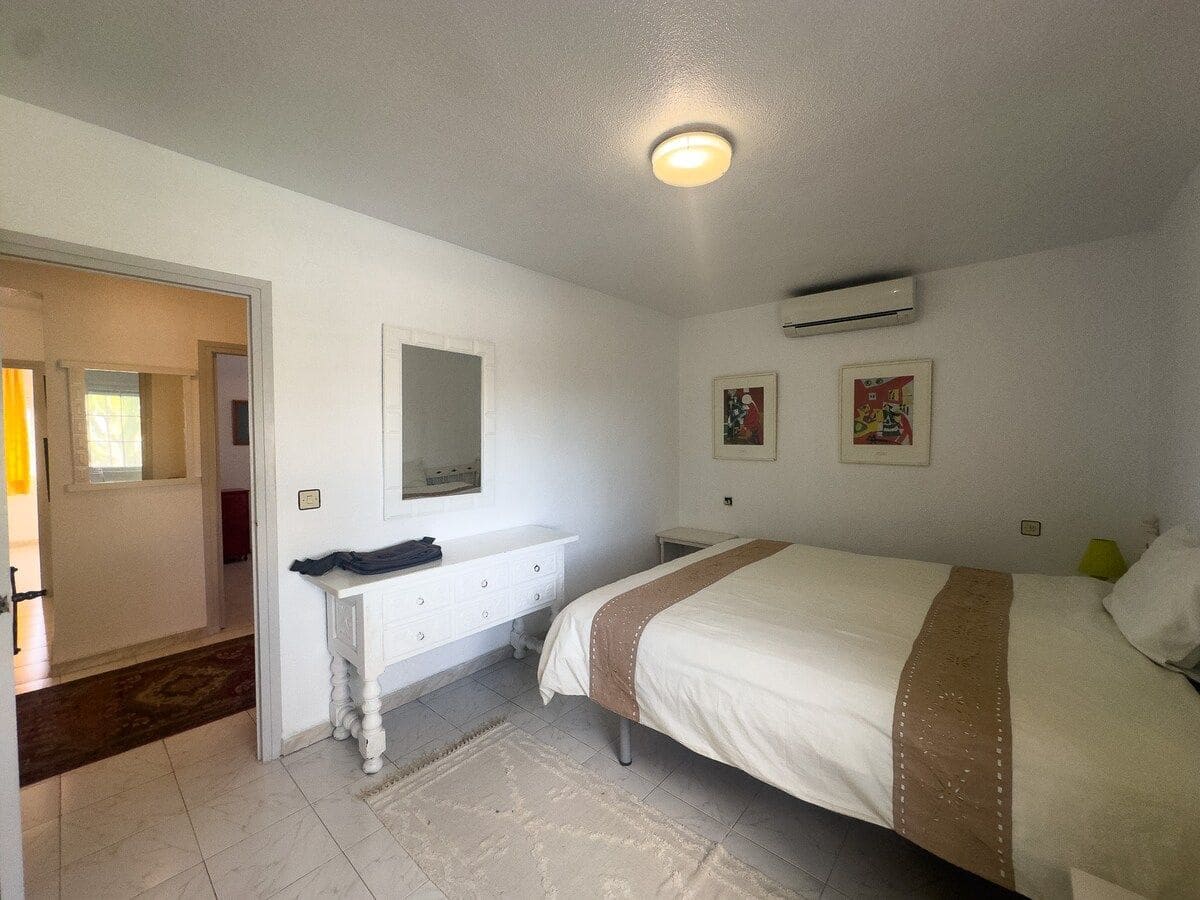 4 soveværelse Villa til salg i Playa Flamenca med swimmingpool garage - € 1.500.000 (Ref: 9703279)