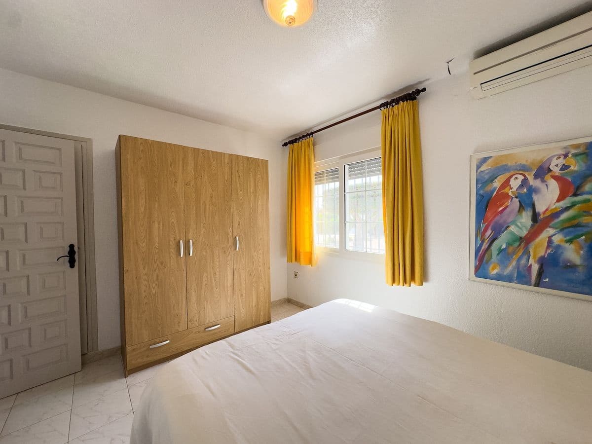 4 soveværelse Villa til salg i Playa Flamenca med swimmingpool garage - € 1.500.000 (Ref: 9703279)