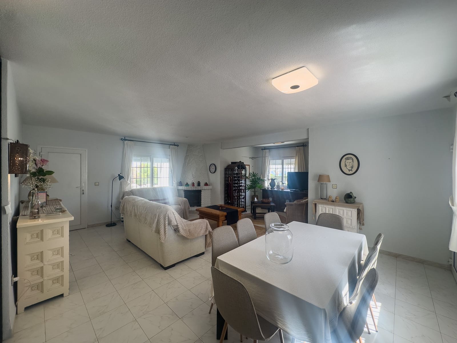 4 soveværelse Villa til salg i Playa Flamenca med swimmingpool garage - € 1.500.000 (Ref: 9703279)