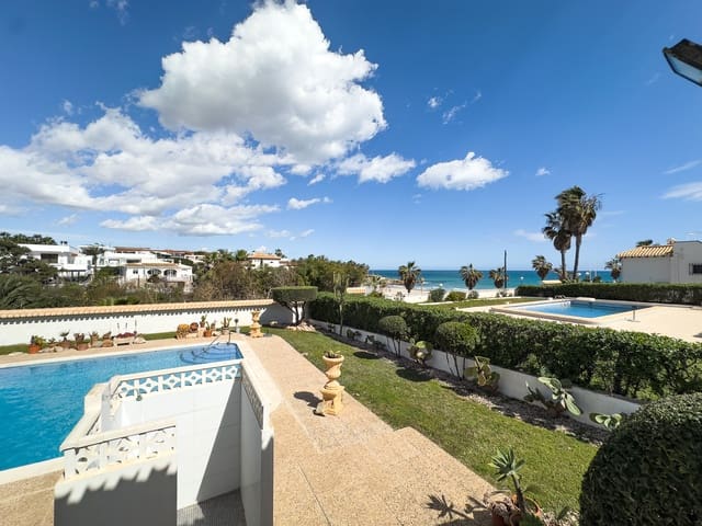 4 soveværelse Villa til salg i Playa Flamenca, Orihuela med swimmingpool garage - € 1.500.000 (Ref: 9703279)
