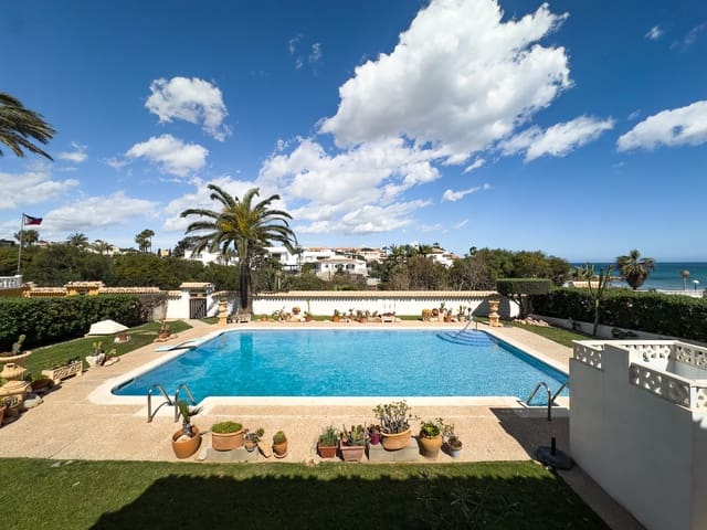 4 soveværelse Villa til salg i Playa Flamenca, Orihuela med swimmingpool garage - € 1.500.000 (Ref: 9703279)