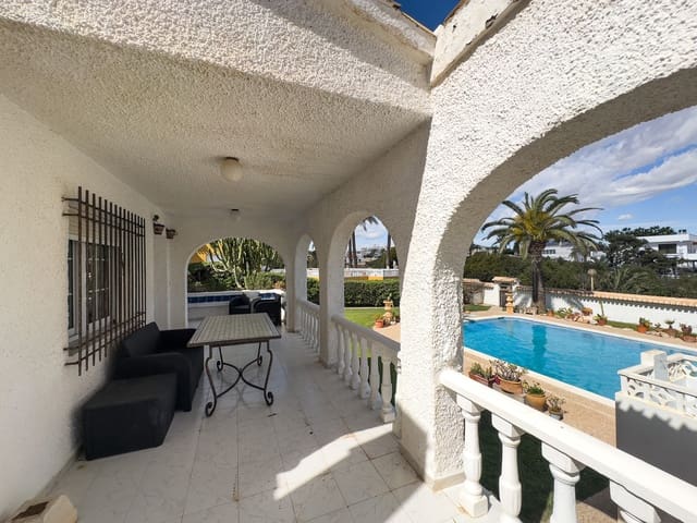 4 soveværelse Villa til salg i Playa Flamenca, Orihuela med swimmingpool garage - € 1.500.000 (Ref: 9703279)
