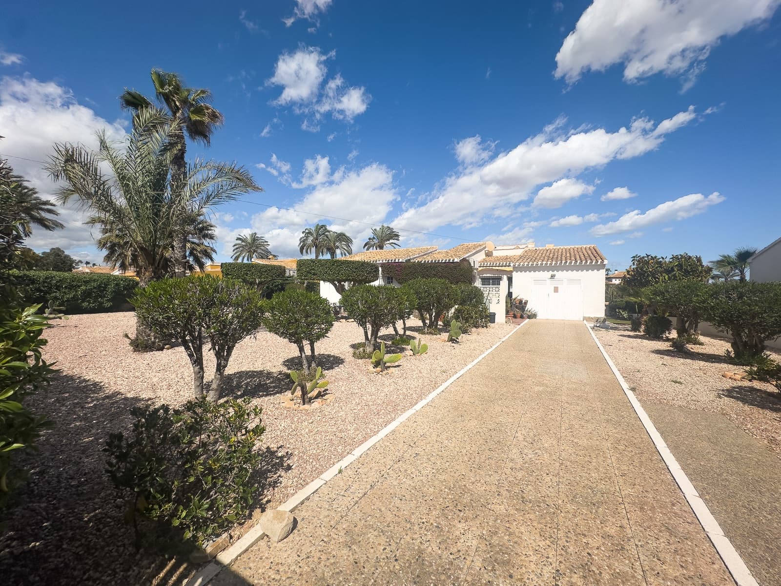 4 soveværelse Villa til salg i Playa Flamenca med swimmingpool garage - € 1.500.000 (Ref: 9703279)