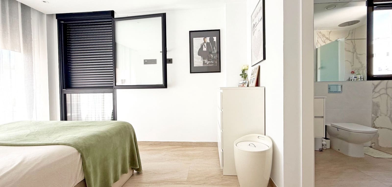 Chalet de 3 habitaciones en Villamartin en venta con piscina - 495.000 € (Ref: 9747291)