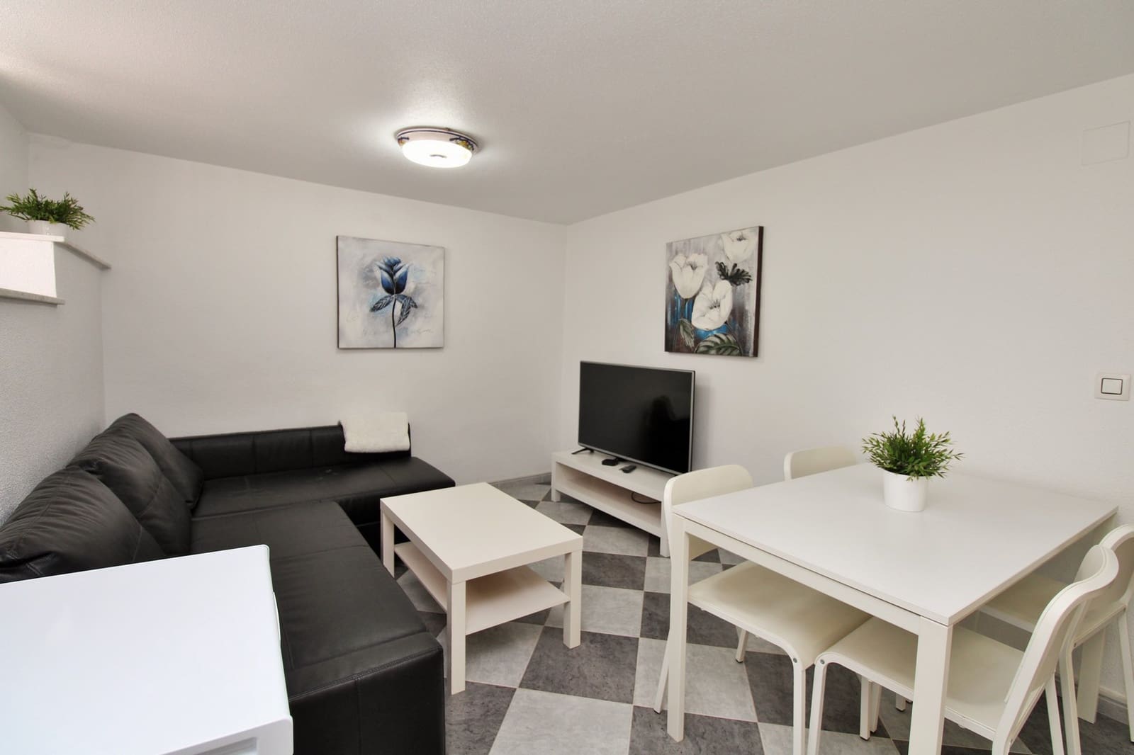 3 soveværelse Villa til salg i Villamartin med swimmingpool - € 499.000 (Ref: 9763279)