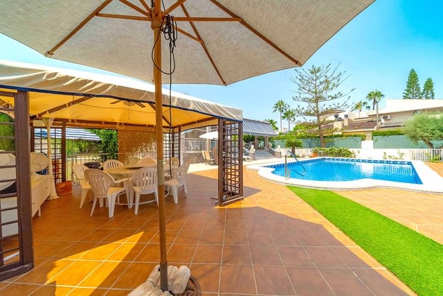 5 soverom Villa til salgs i La Zenia, Orihuela med svømmebasseng - € 885 000 (Ref: 9763285)