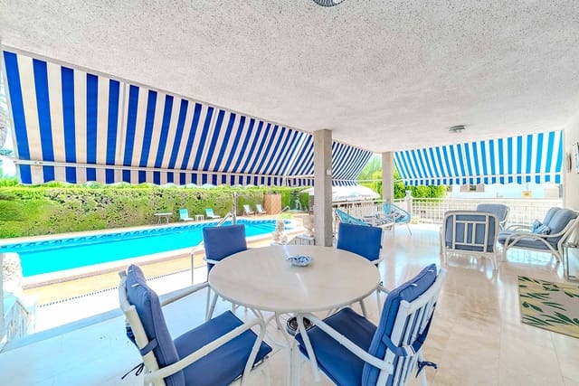 5 soverom Villa til salgs i La Zenia, Orihuela med svømmebasseng - € 885 000 (Ref: 9763285)